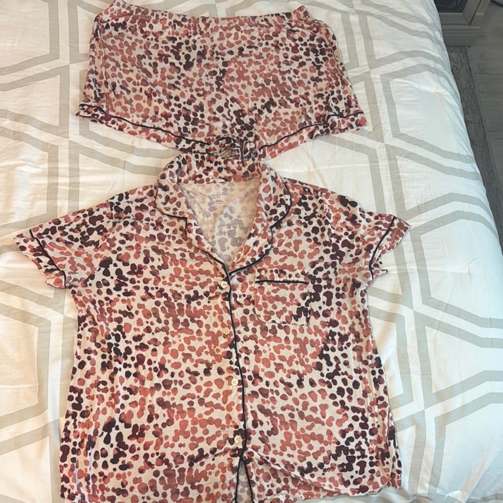 Stars Above Leopard Print Pajama Set
